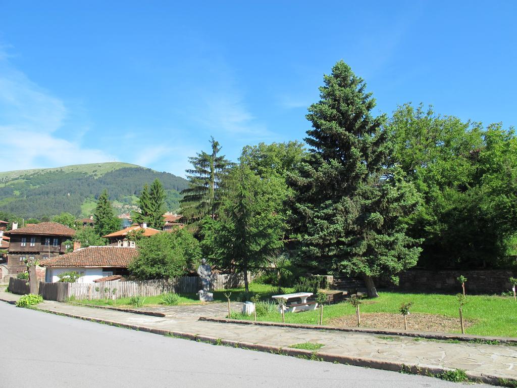 Guest House & Bistro Lefterova コテル エクステリア 写真