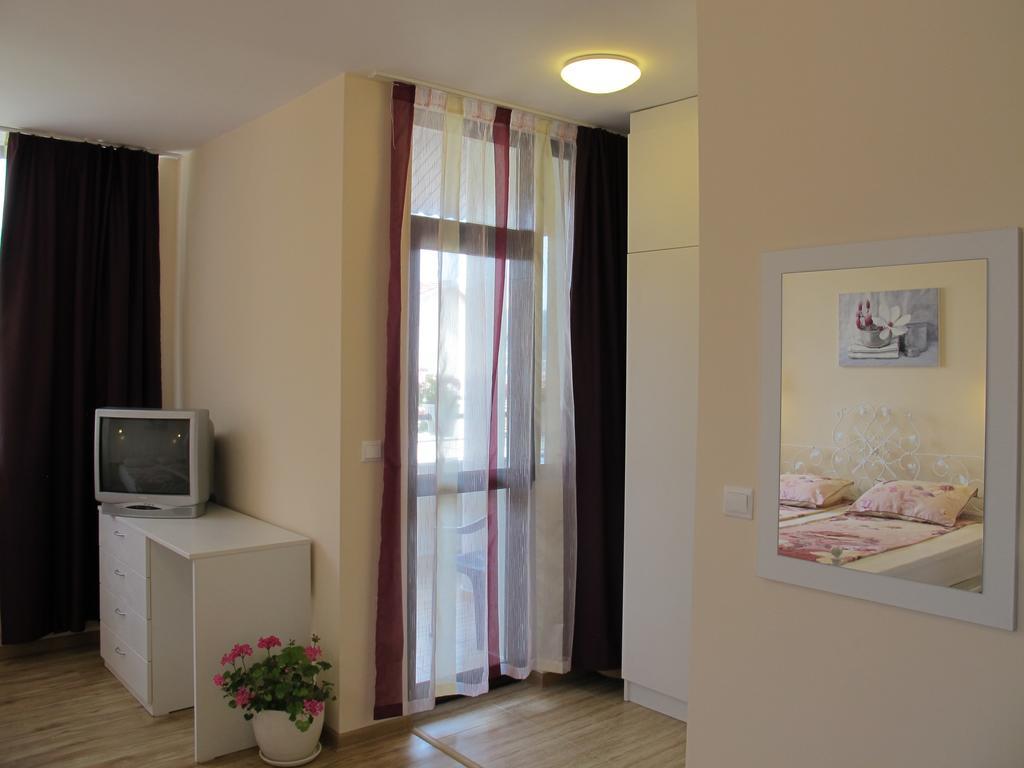 Guest House & Bistro Lefterova コテル エクステリア 写真